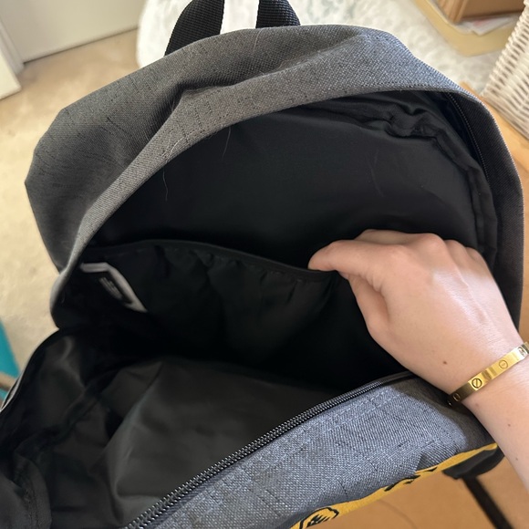 🦡 Harry Potter Hufflepuff Backpack +FREE GIFT! - Picture 5 of 6